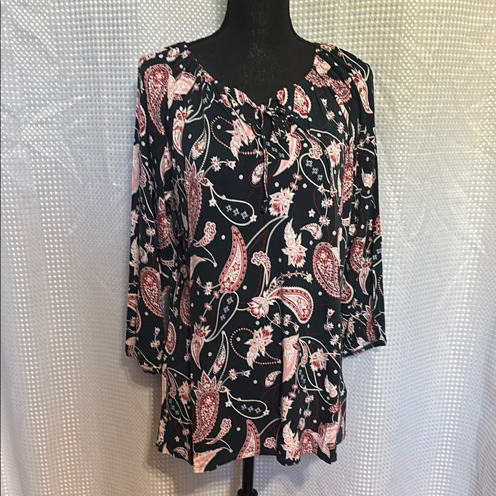 LuLaRoe Black and Pink Paisley Blouse